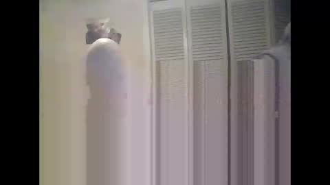 Snapshot of easye4015 chatting on 12/16/25, 12:21 Easye online show from 12/16/25, 12:21