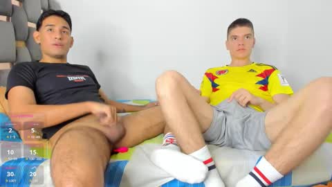 INDEPENDENT MODELS online show from 10/02/25, 03:52