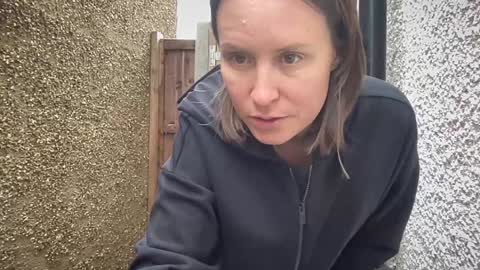 Nadia Ferreira  online show from 10/08/25, 11:08