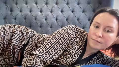 Snapshot of eatmypie69 chatting on 11/11/25, 11:10 Nadia Ferreira online show from 11/11/25, 11:10