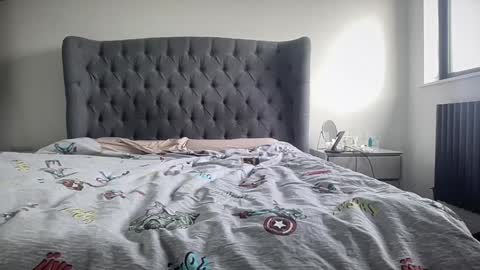 Snapshot of eatmypie69 chatting on 11/28/25, 09:34 Nadia Ferreira online show from 11/28/25, 09:34