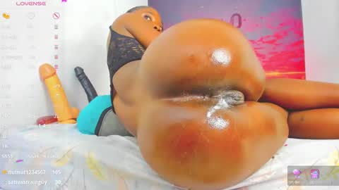 Snapshot of ebonnygoddess2 chatting on 01/25/25, 02:37 2 online show from 01/25/25, 02:37