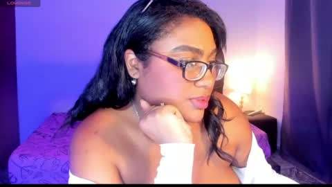 Snapshot of ebony__queen2 chatting on 06/11/26, 08:51 ebony__queen2 online show from 06/11/26, 08:51