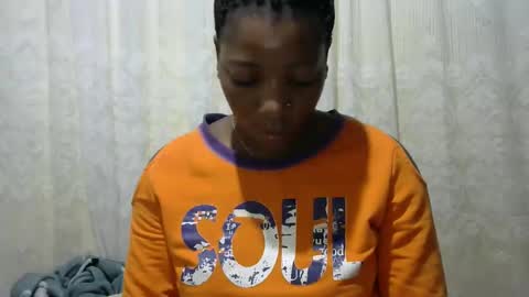 Snapshot of ebony_candy1998 chatting on 04/08/26, 05:29 ebony_candy1998 online show from 04/08/26, 05:29