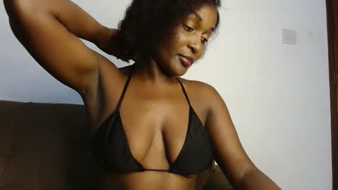 Snapshot of ebony_ghoddes chatting on 10/22/25, 10:53 ebony online show from 10/22/25, 10:53