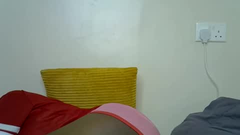 Snapshot of ebony_j chatting on 05/19/26, 07:20 ebony_j online show from 05/19/26, 07:20