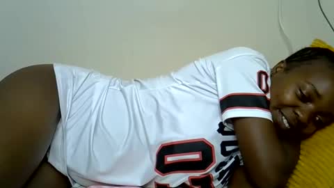 Snapshot of ebony_j chatting on 05/27/26, 08:06 ebony_j online show from 05/27/26, 08:06