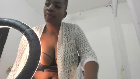 ebony_katterin online show from 12/09/24, 11:45