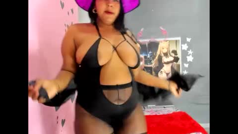 Snapshot of ebony_luna1 chatting on 10/31/25, 06:09 ebony_luna1 online show from 10/31/25, 06:09