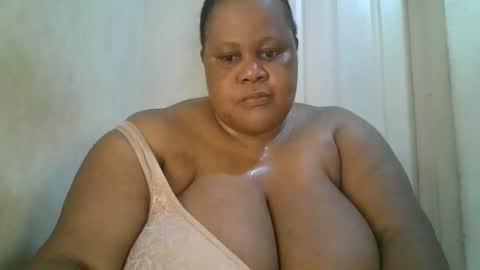 Snapshot of ebony_magixs chatting on 09/25/25, 03:49 ebony_magixs online show from 09/25/25, 03:49