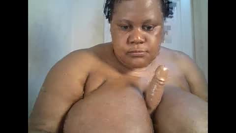 Snapshot of ebony_magixs chatting on 10/08/25, 06:00 ebony_magixs online show from 10/08/25, 06:00