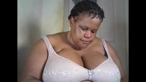 Snapshot of ebony_magixs chatting on 10/09/25, 03:54 ebony_magixs online show from 10/09/25, 03:54