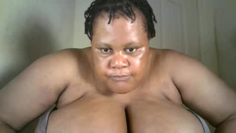 Snapshot of ebony_magixs chatting on 10/15/25, 02:39 ebony_magixs online show from 10/15/25, 02:39