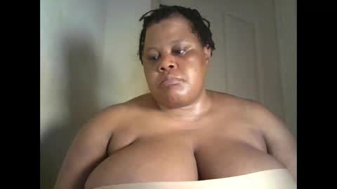 Snapshot of ebony_magixs chatting on 10/21/25, 07:42 ebony_magixs online show from 10/21/25, 07:42