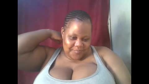 Snapshot of ebony_magixs chatting on 11/16/25, 08:36 ebony_magixs online show from 11/16/25, 08:36