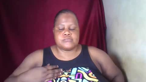 Snapshot of ebony_magixs chatting on 12/14/25, 10:20 ebony_magixs online show from 12/14/25, 10:20