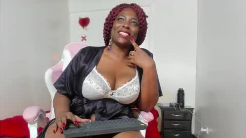 Snapshot of ebony_mine47 chatting on 01/01/25, 10:00 Ebony Mine online show from 01/01/25, 10:00
