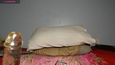 EBONY PETITE online show from 05/14/26, 05:03