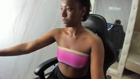ebony_rose_tf online show from 09/17/25, 10:55