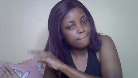 Snapshot of ebony_rubie chatting on 12/17/25, 05:24 ebony_rubie online show from 12/17/25, 05:24