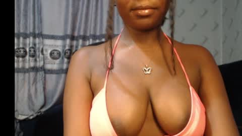 Snapshot of ebony_sexy_queen chatting on 12/20/24, 07:33 Racheal online show from 12/20/24, 07:33