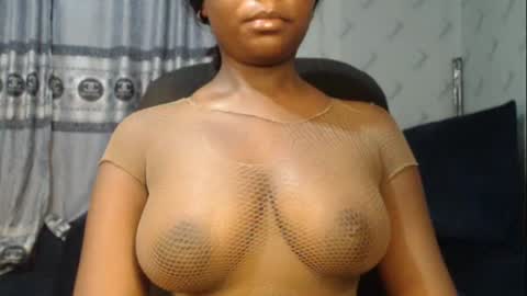 Snapshot of ebony_sexy_queen chatting on 12/25/24, 06:09 Racheal online show from 12/25/24, 06:09