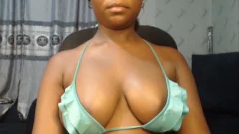 Snapshot of ebony_sexy_queen chatting on 12/26/24, 07:05 Racheal online show from 12/26/24, 07:05