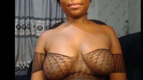 Snapshot of ebony_sexy_queen chatting on 01/08/25, 06:52 Racheal online show from 01/08/25, 06:52