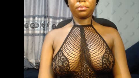 Snapshot of ebony_sexy_queen chatting on 01/15/25, 09:02 Racheal online show from 01/15/25, 09:02