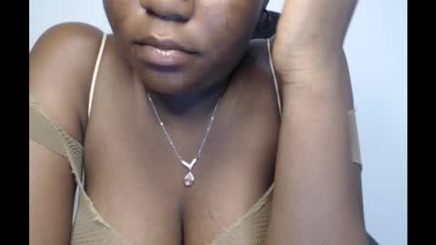 Snapshot of ebony_sexy_queen chatting on 02/08/25, 09:15 Racheal online show from 02/08/25, 09:15