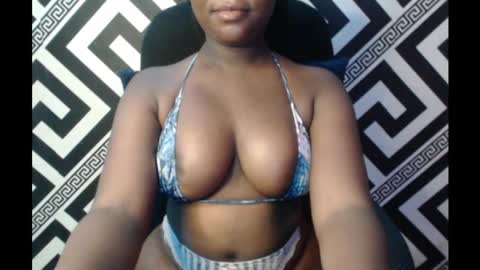 Snapshot of ebony_sexy_queen chatting on 03/11/25, 08:20 Racheal online show from 03/11/25, 08:20