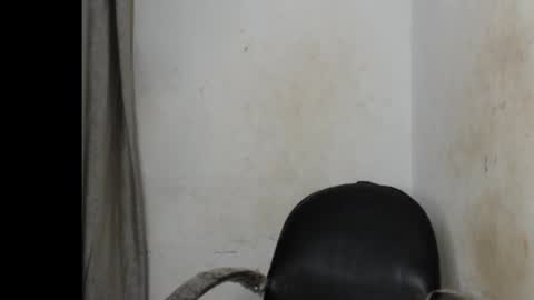 Snapshot of ebony_slimgirl2 chatting on 10/18/25, 05:57 Ebony-slimgirl2 online show from 10/18/25, 05:57
