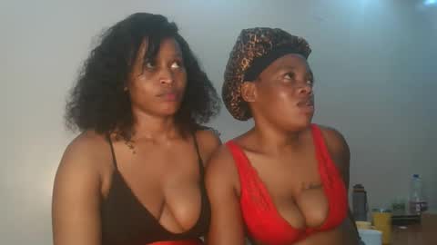 Ebony squiter online show from 12/13/25, 08:14