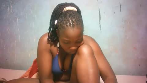 ebony_valleria online show from 09/12/25, 07:08