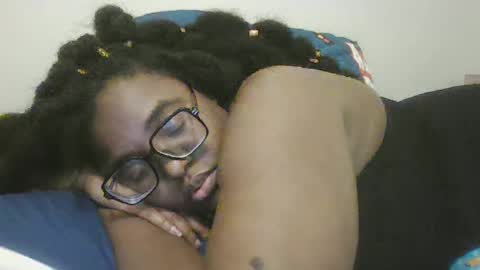 Snapshot of ebonybigtitqueen1 chatting on 10/23/25, 07:40 ebonybigtitqueen1 online show from 10/23/25, 07:40