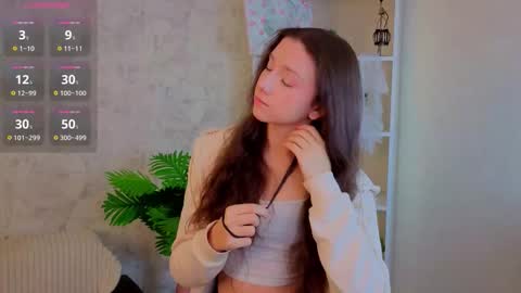 Snapshot of ebonyleibenstein chatting on 11/16/25, 03:23 Milly online show from 11/16/25, 03:23