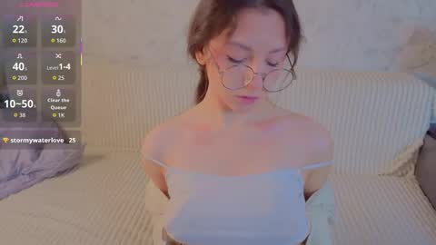 Snapshot of ebonyleibenstein chatting on 11/21/25, 03:38 Milly online show from 11/21/25, 03:38