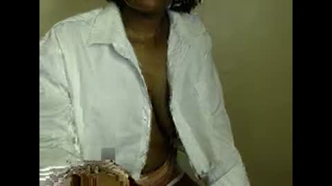 Snapshot of ebonylolo chatting on 01/04/25, 12:48 ebonylolo online show from 01/04/25, 12:48