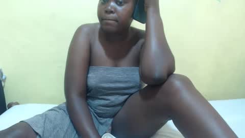 Snapshot of ebonylyn123 chatting on 02/03/25, 02:45 ebonylyn123 online show from 02/03/25, 02:45