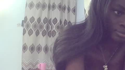 queen online show from 10/04/25, 01:42