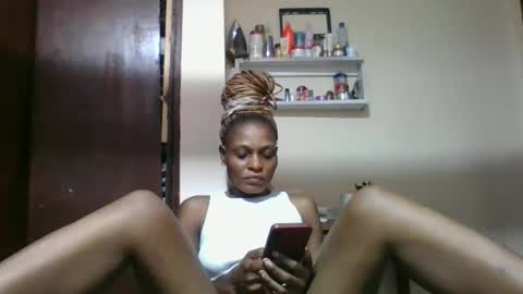 Snapshot of ebonyqueen4 chatting on 02/13/26, 06:53 JACKLINE online show from 02/13/26, 06:53