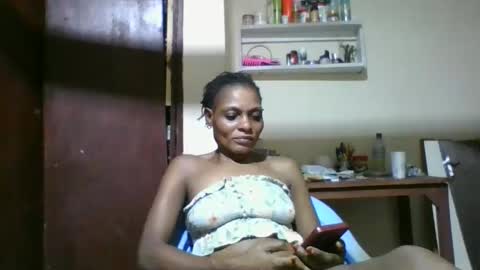 Snapshot of ebonyqueen4 chatting on 04/11/26, 07:45 JACKLINE online show from 04/11/26, 07:45