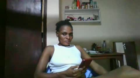 Snapshot of ebonyqueen4 chatting on 04/13/26, 10:04 JACKLINE online show from 04/13/26, 10:04