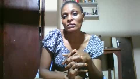 Snapshot of ebonyqueen4 chatting on 04/21/26, 05:50 JACKLINE online show from 04/21/26, 05:50