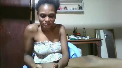 Snapshot of ebonyqueen4 chatting on 04/24/26, 07:00 JACKLINE online show from 04/24/26, 07:00