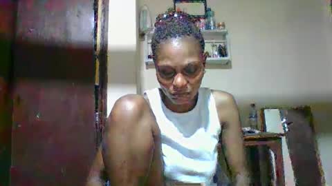 Snapshot of ebonyqueen4 chatting on 05/09/26, 09:36 JACKLINE online show from 05/09/26, 09:36