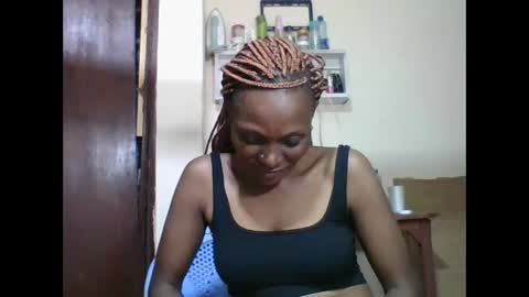 Snapshot of ebonyqueen4 chatting on 05/30/26, 04:59 JACKLINE online show from 05/30/26, 04:59