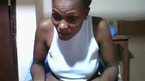 Snapshot of ebonyqueen4 chatting on 06/12/26, 08:19 JACKLINE online show from 06/12/26, 08:19