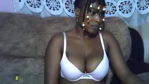 Snapshot of ebonysk chatting on 04/21/26, 09:28 pretty online show from 04/21/26, 09:28