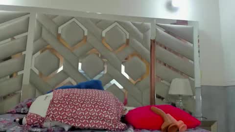 ebonysquirtcol online show from 11/08/25, 10:41